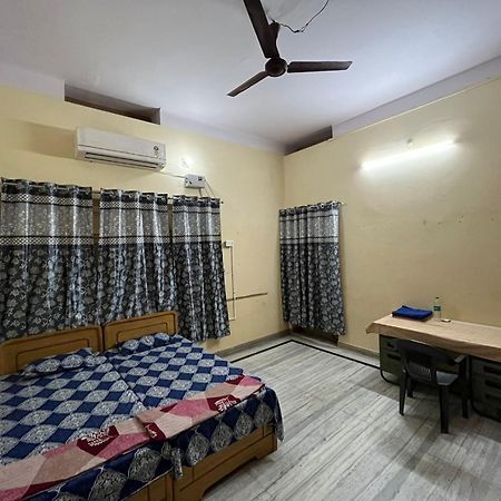 Vishwa Deva Homestay فاراناسي المظهر الخارجي الصورة