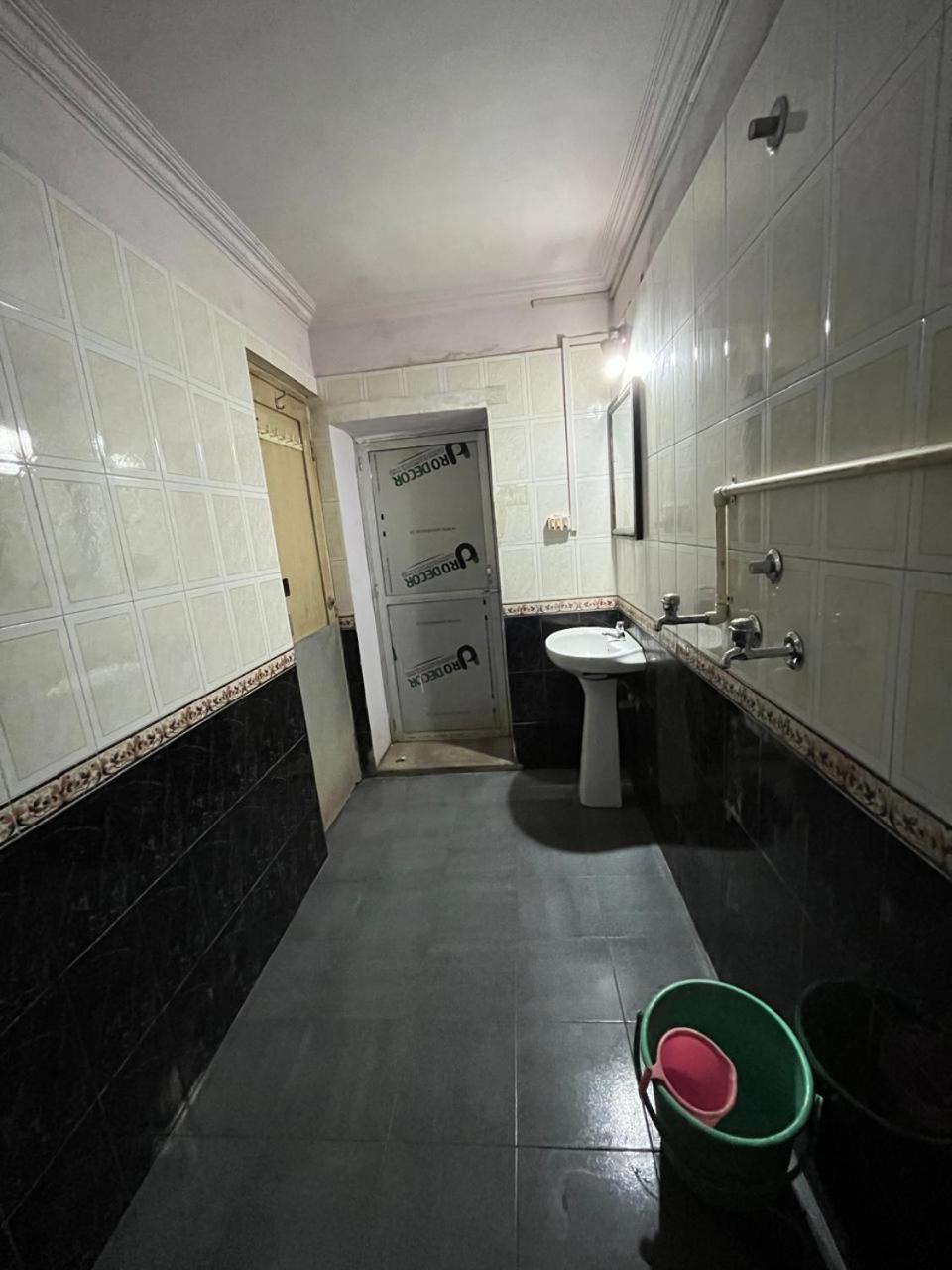 Vishwa Deva Homestay فاراناسي المظهر الخارجي الصورة