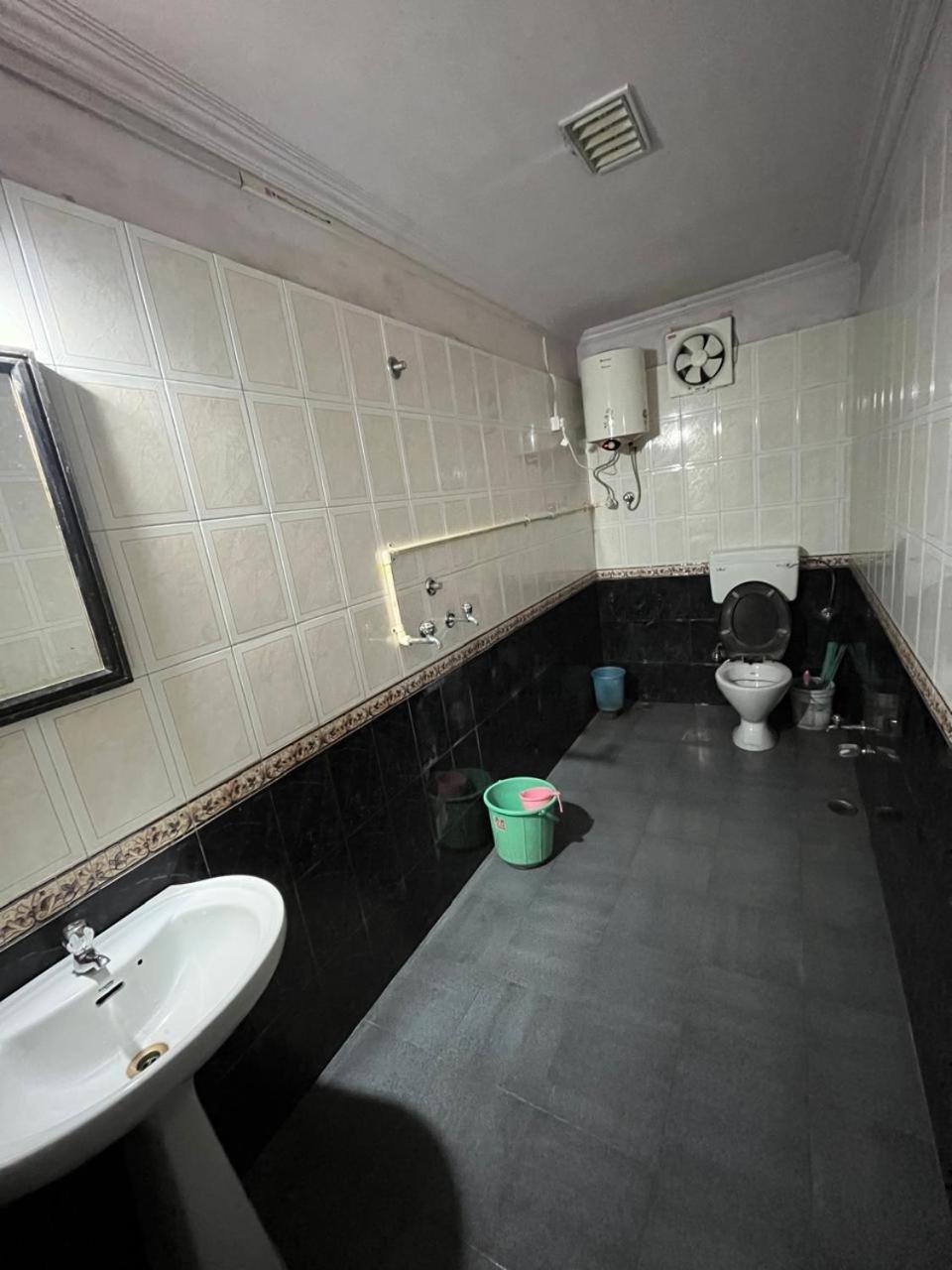 Vishwa Deva Homestay فاراناسي المظهر الخارجي الصورة