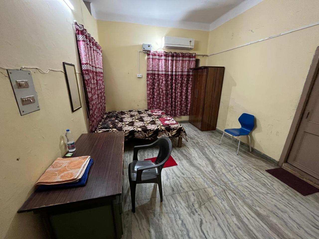 Vishwa Deva Homestay فاراناسي المظهر الخارجي الصورة