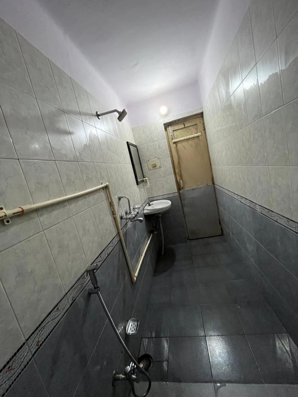 Vishwa Deva Homestay فاراناسي المظهر الخارجي الصورة