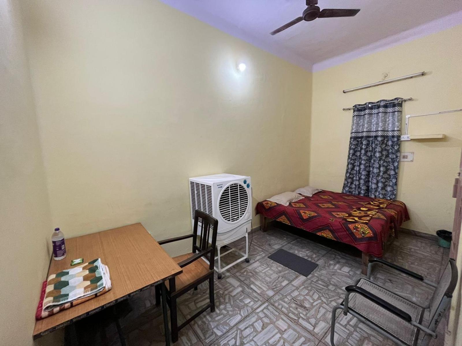 Vishwa Deva Homestay فاراناسي المظهر الخارجي الصورة