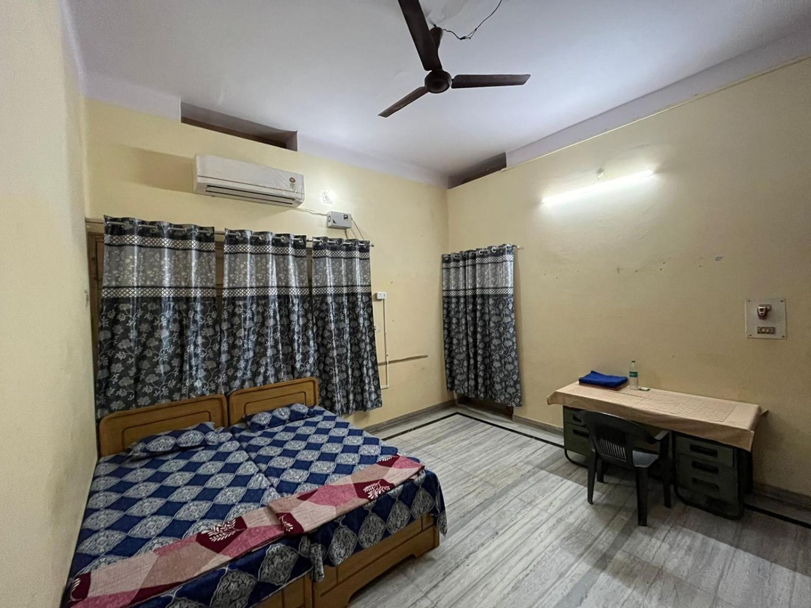 Vishwa Deva Homestay فاراناسي المظهر الخارجي الصورة