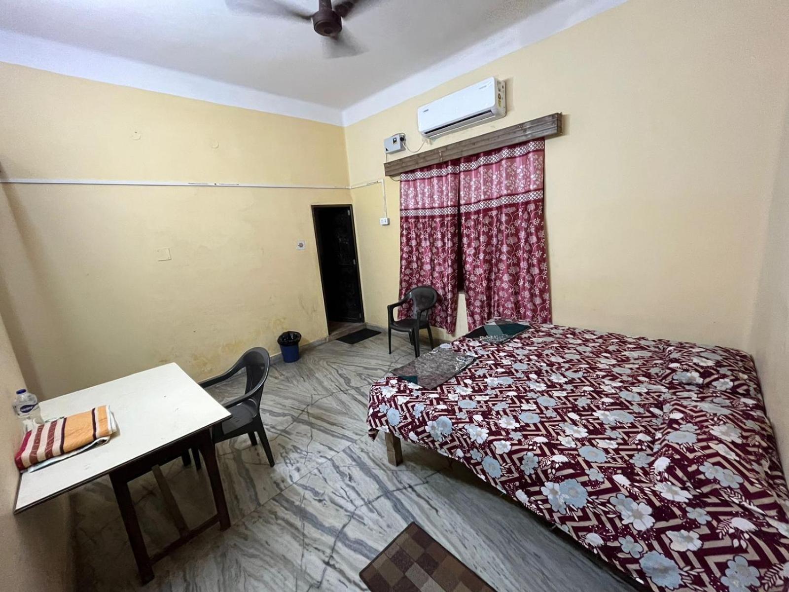 Vishwa Deva Homestay فاراناسي المظهر الخارجي الصورة